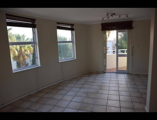 2 BEDROOM PROPERTY TO RENT IN VREDEHOEK
